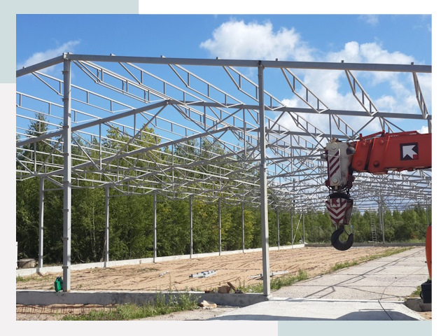 Строительство конюшен в Волхов от 628 руб. под ключ