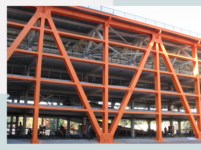 Многоуровневые паркинги в Волхов от 628 руб.