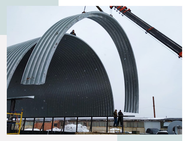 Полукруглые ангары в Волхове