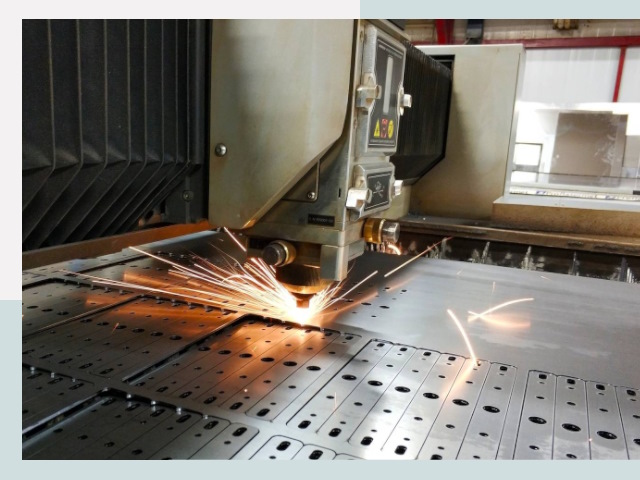 Лазерная резка металла в Волхове от 628 руб.